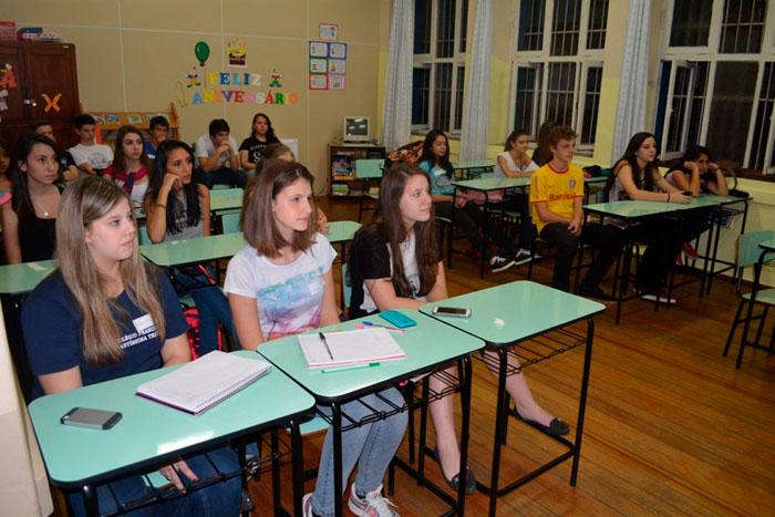 Estudantes do Colégio STS iniciam 18° edição do Programa Miniempresa