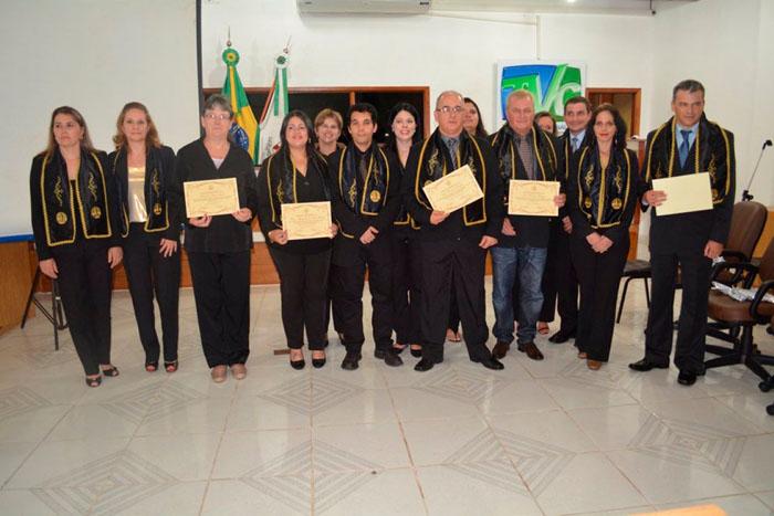 ACI recebe homenagem da Academia Cruz-Altense de Letras