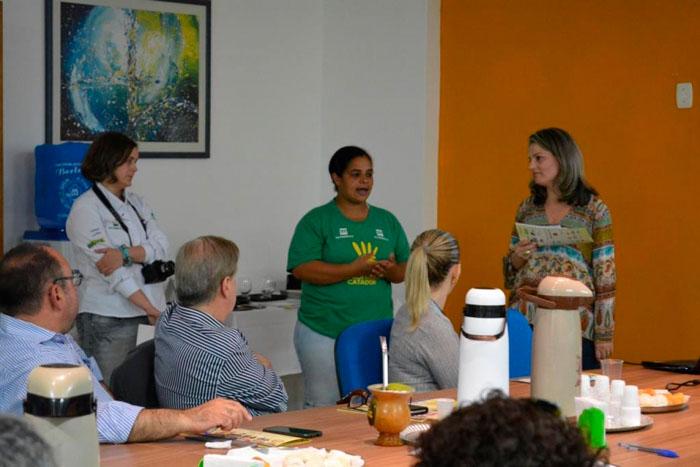 Isadora e Simone apresentaram o Projeto