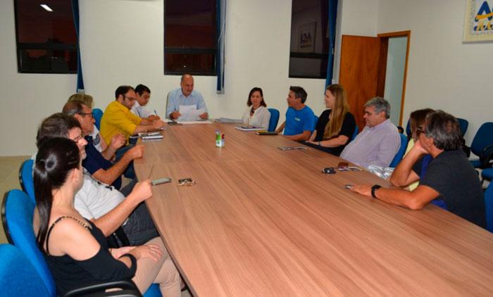 Reunião ordinária debate assuntos sobre o comércio local