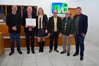 Marcelino Veit Dummel recebe título de Cidadão Cruz-altense